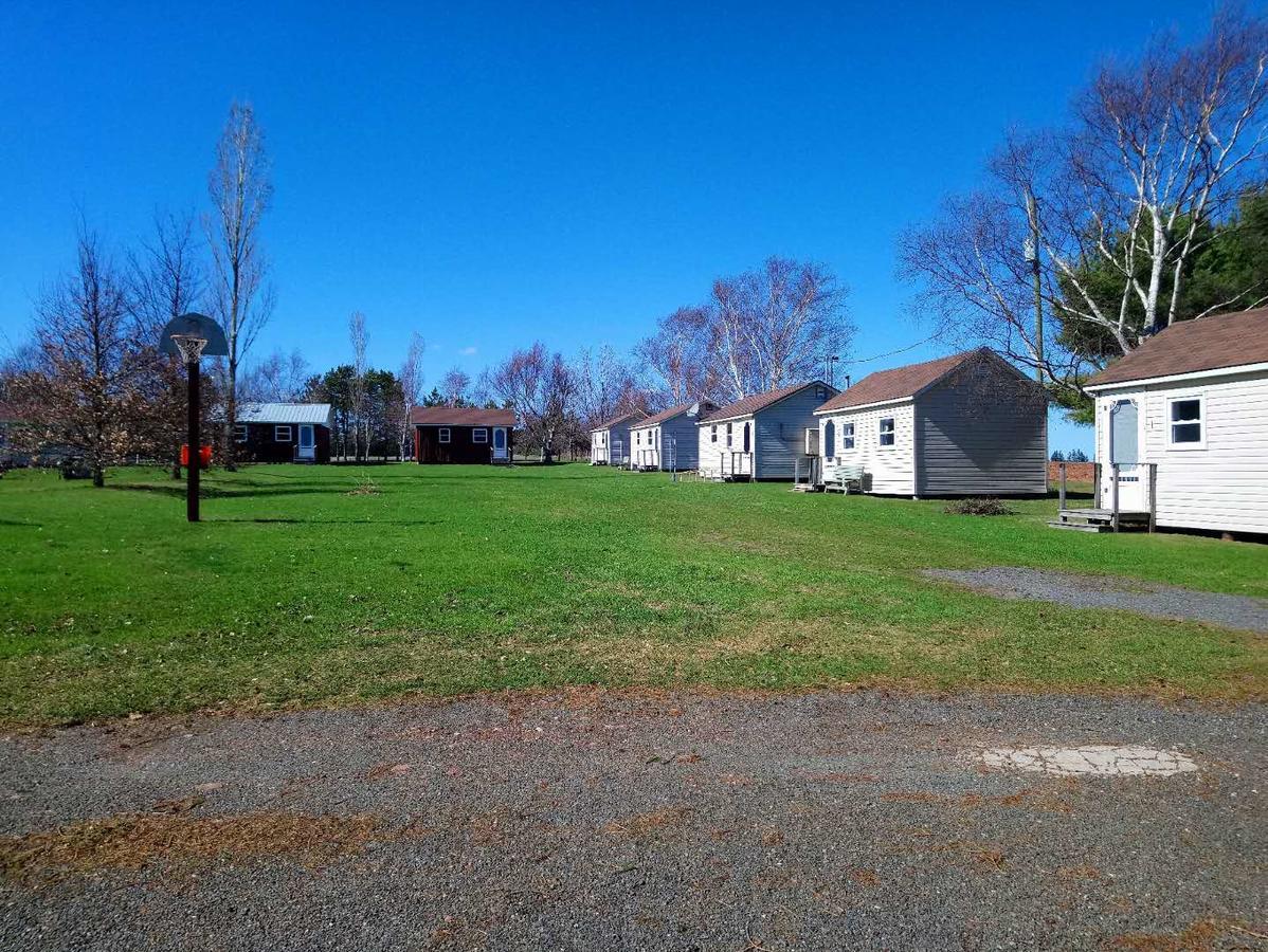 Rachel'S Motel And Cottages Surrey Exterior foto