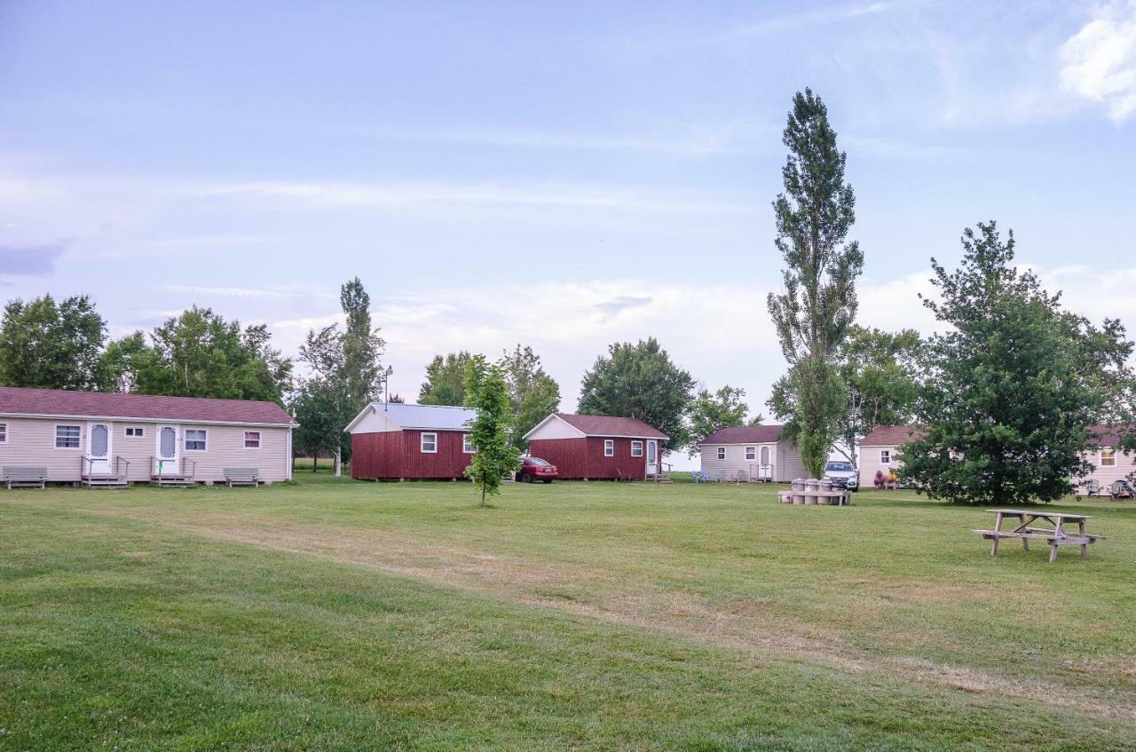 Rachel'S Motel And Cottages Surrey Exterior foto